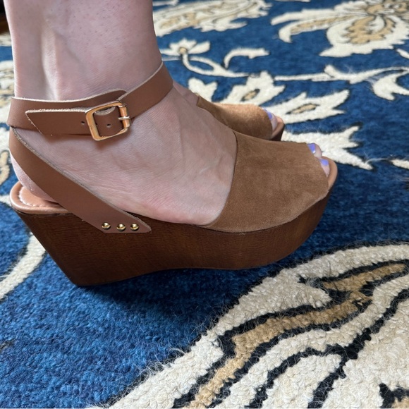 Seychelles women's sandal "Forward Wedge" tan/brown suede ankle wrap strap - Picture 4 of 4